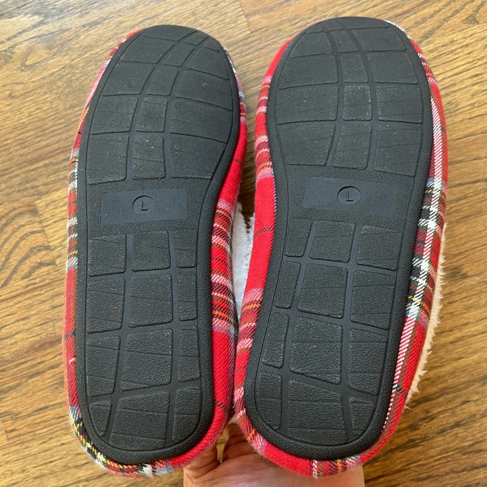 Red plaid, Sherpa lined slippers, cozy, warm size L Pottery Barn Woman L - Picture 5 of 5